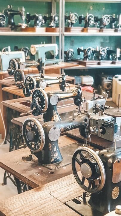 Private collection of more than 200 sewing machine