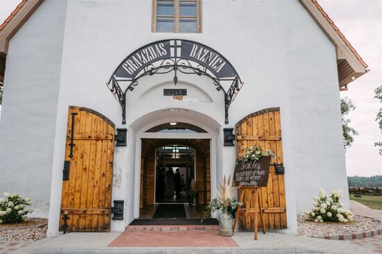 Plaukstošais jasmīns  7. augusts | 19.00  Gramzdas ev. lut. baznīca