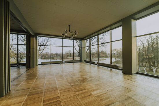 Svinību telpa restorānā “Jūrpils” 