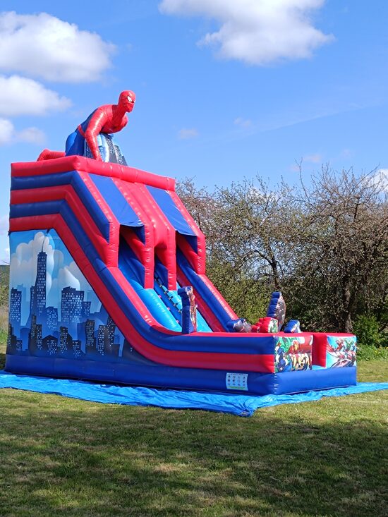 Piepūšamo atrakciju noma "AAA Atrakcija "