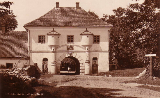 Priekules Zviedru vārti