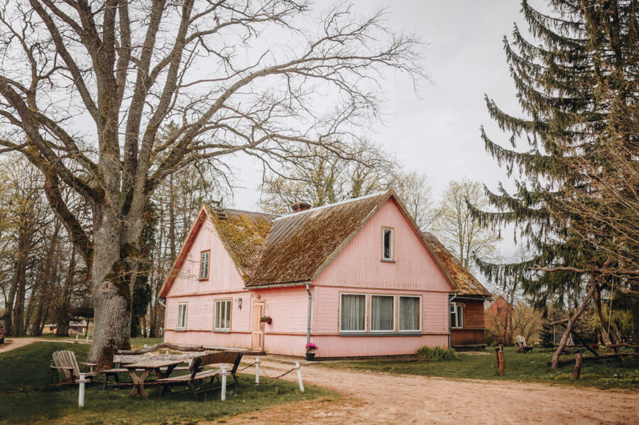 Svečių namai "Bajāri"