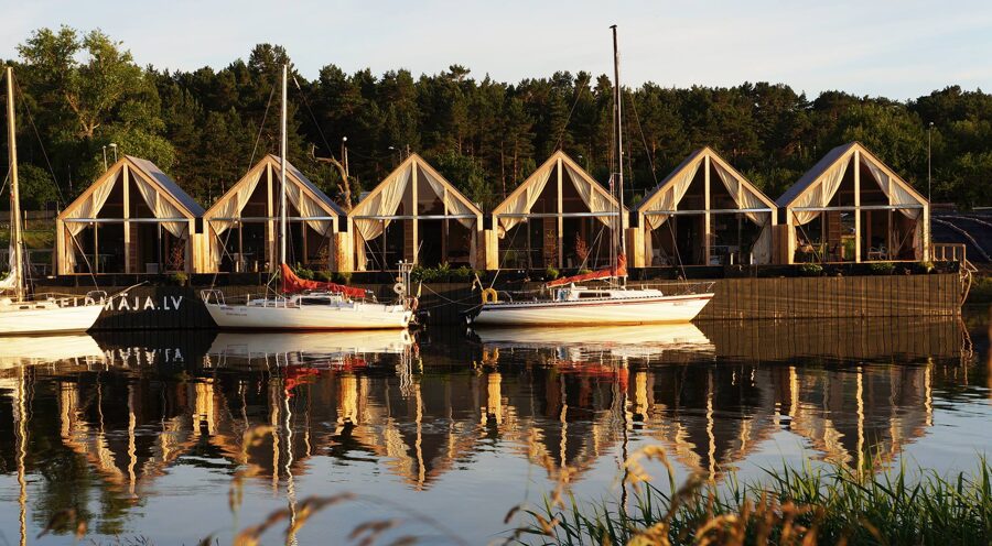 Brīvdienu mājas "Peldmāja"