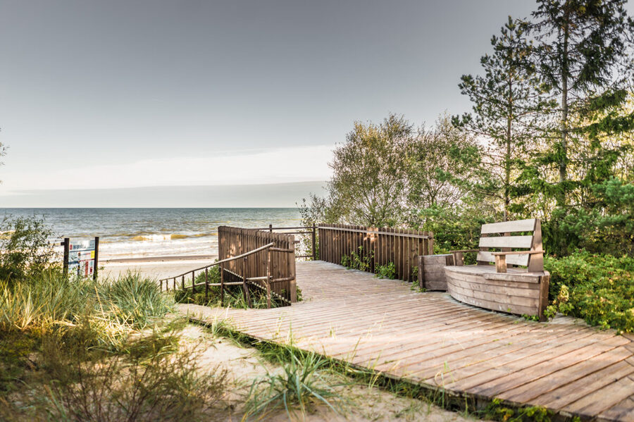 Pavilosta beach trail