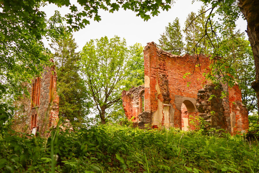 Bārtos bažnyčios griuvėsiai