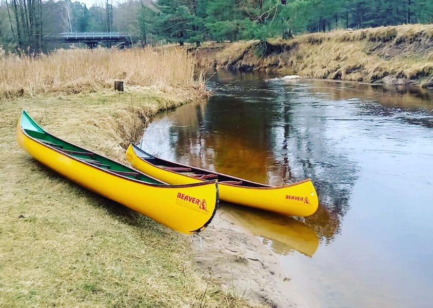 "Beaver" canoe rental