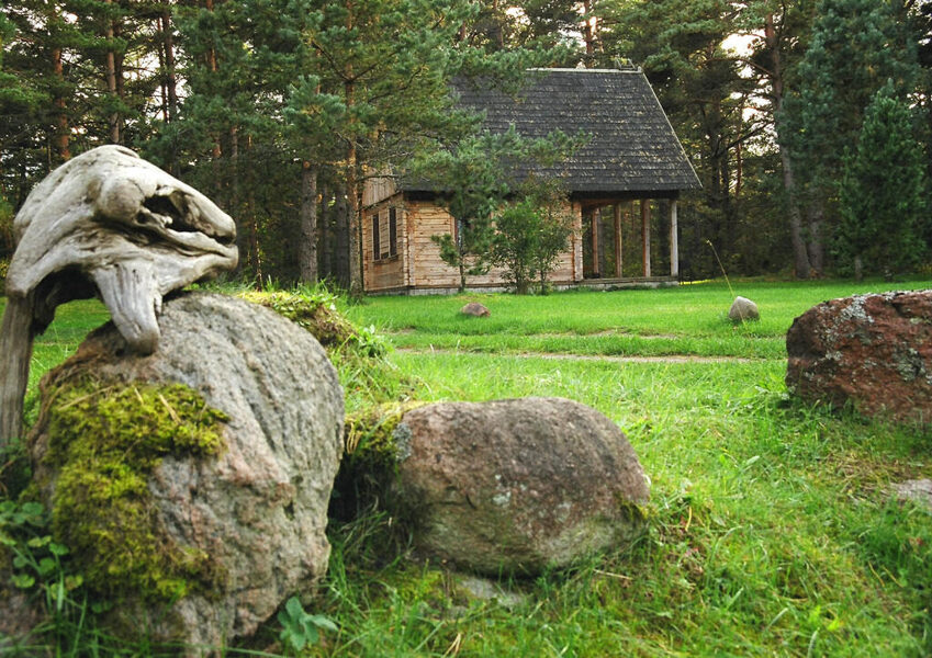 Viesu nams un kempings "Laikas"