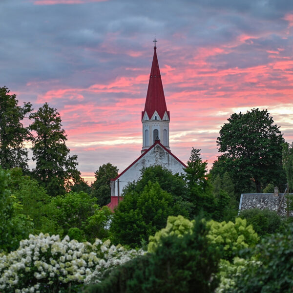 Sniedze Druvaskalne "Saulrietā" Rucava