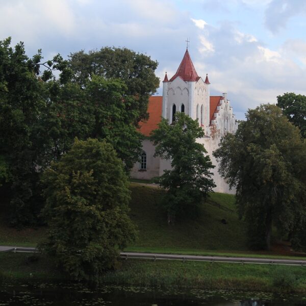 Rūta Mazdrevica "Skats uz Aizputes baznīcu"