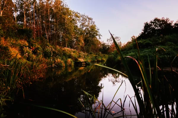 Ulvis NicULVIS NICIS PHOTOGRAPHY" Durbes upes pēdējie vasarīgie skati pārejot rudens burvī