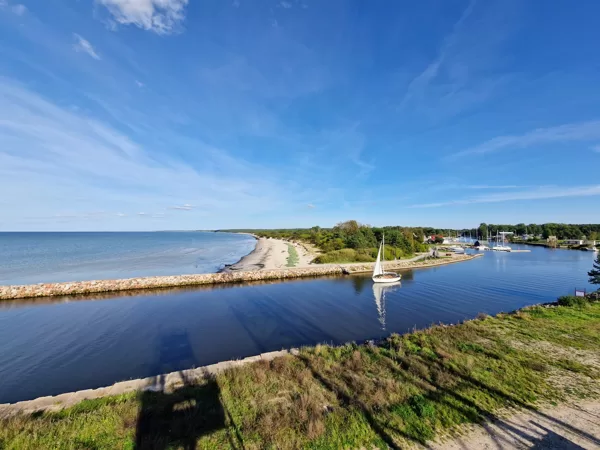 Daiga Zvejniece "Balta laiva slīd" Pāvilosta