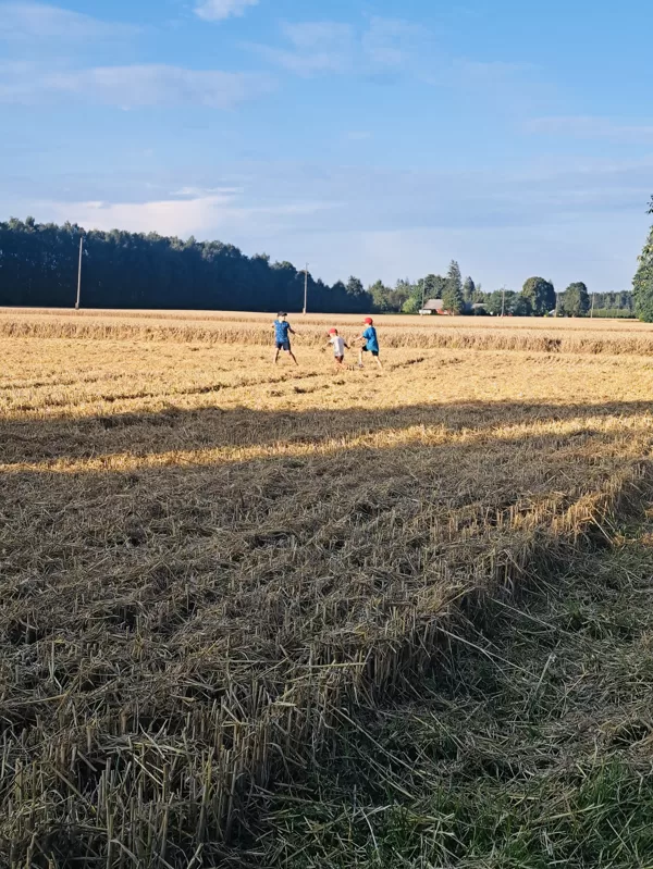 Kristine Einase "Bērnība druvā" Vērgales pagasts, Sproģi