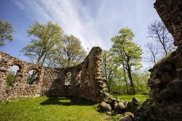 Normunds Kaprano "Svētvieta" Embūte